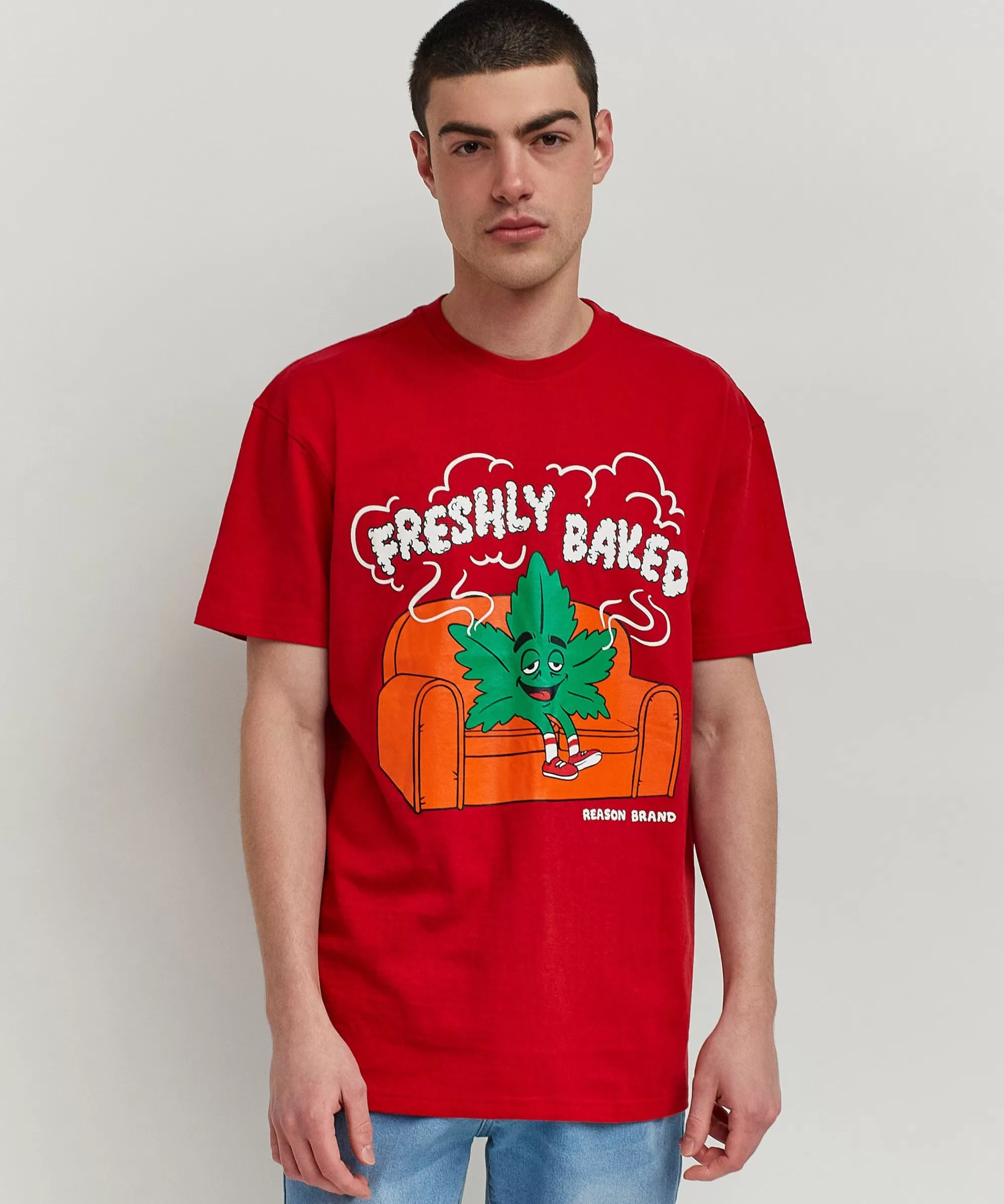 Best Freshly Baked Short Sleeve Graphic Print Tee - Red Graphic Tees