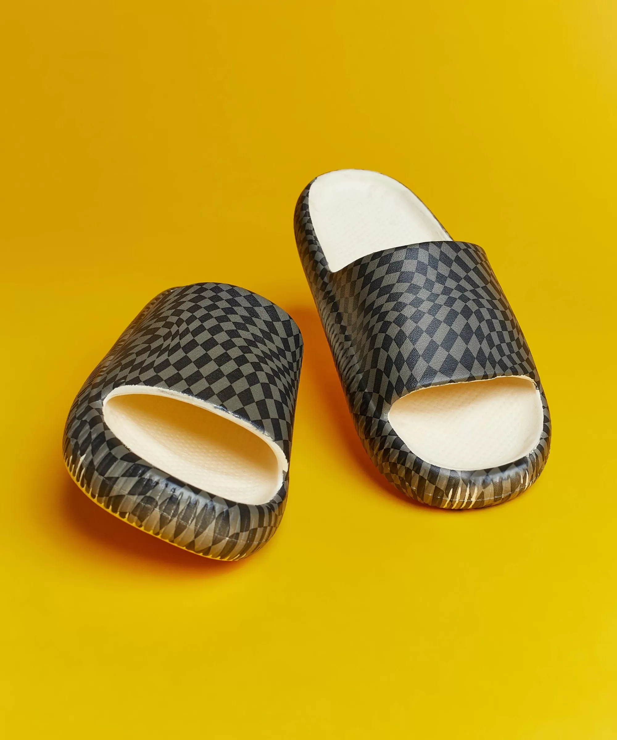 Store Maddox Checkered Slides - Black Slides