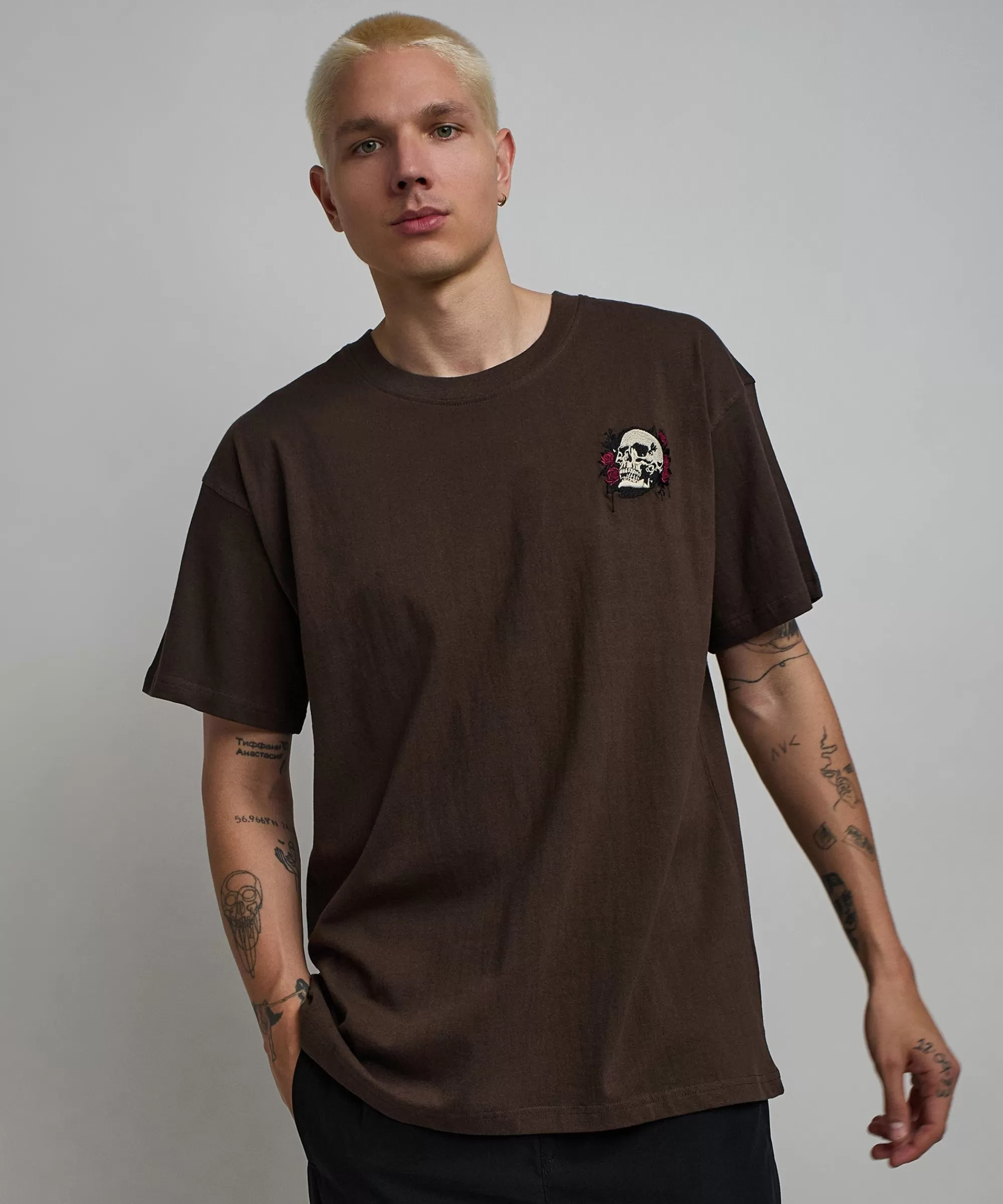 Cheap Not For Everyone Embroidered Short Sleeve Tee - Brown Graphic Tees