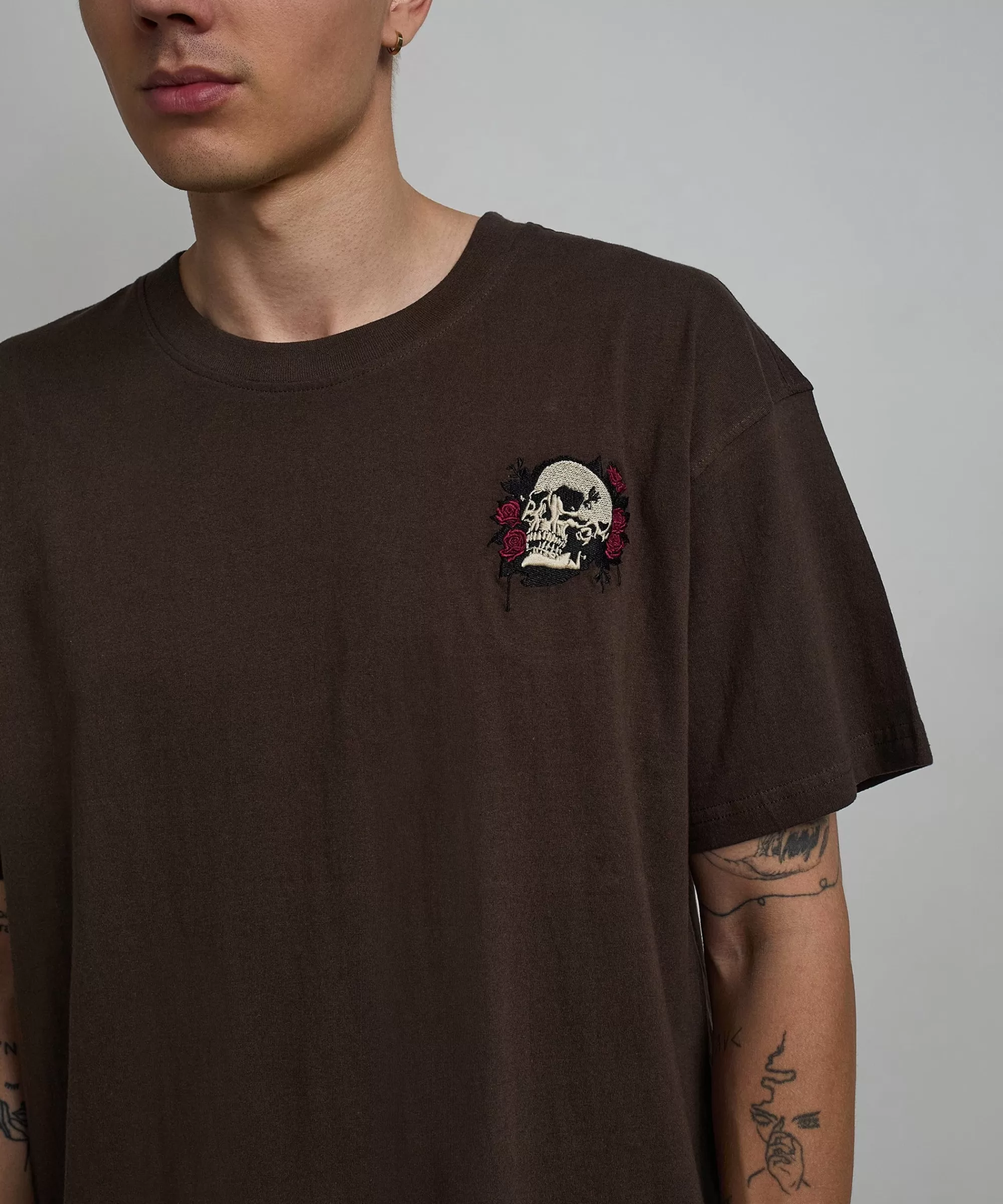 Cheap Not For Everyone Embroidered Short Sleeve Tee - Brown Graphic Tees