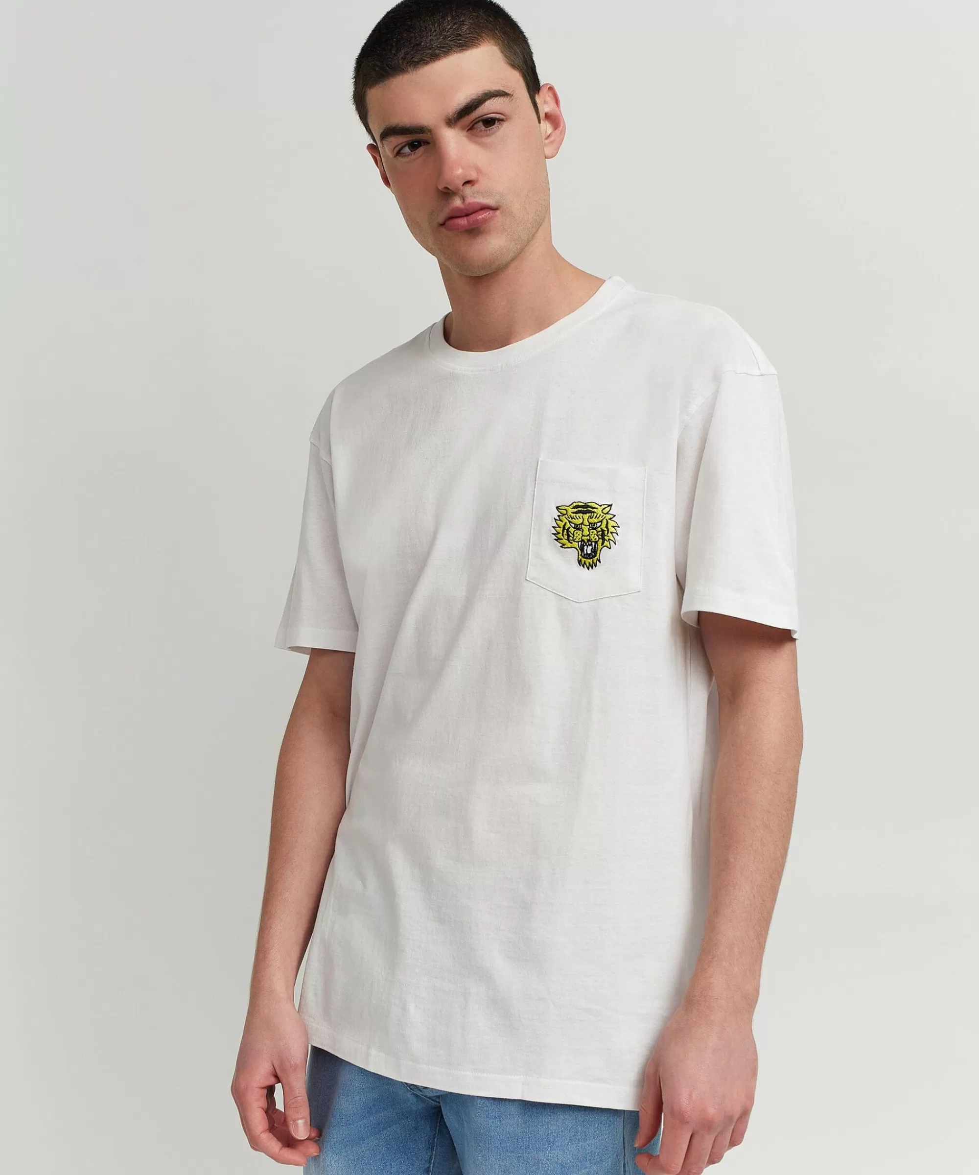 Best Sale Pave Your Own Path Short Sleeve Graphic Print Embroidered Detail Tee - White Graphic Tees