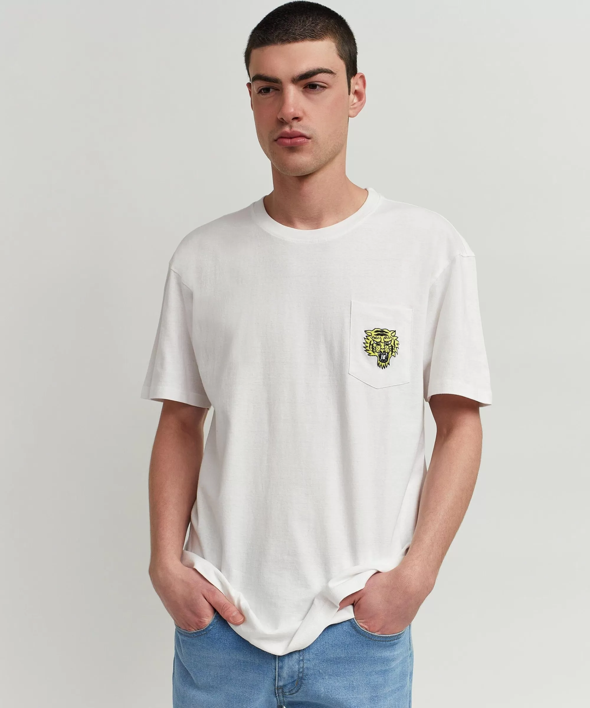 Best Sale Pave Your Own Path Short Sleeve Graphic Print Embroidered Detail Tee - White Graphic Tees